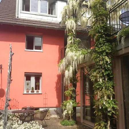 מלון Arndt Garni רוסט