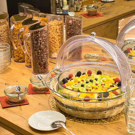 Arndt Garni Hotel