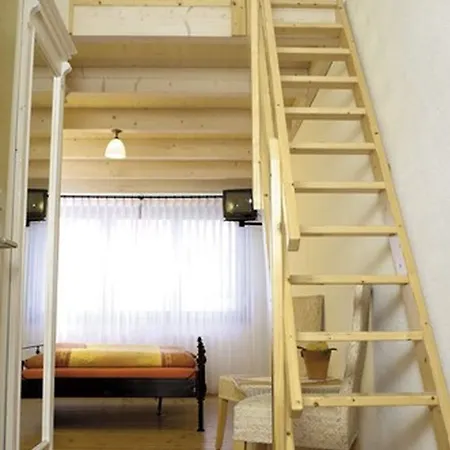 Arndt Garni Руст