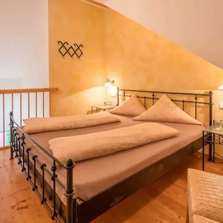 מלון Arndt Garni רוסט