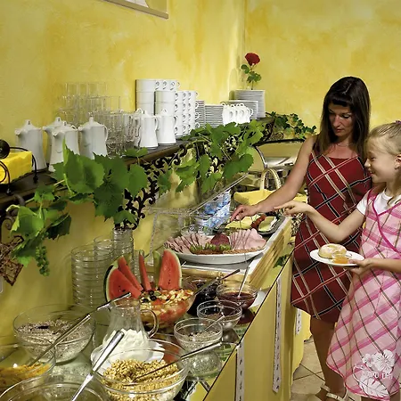 Отель Arndt Garni 3*