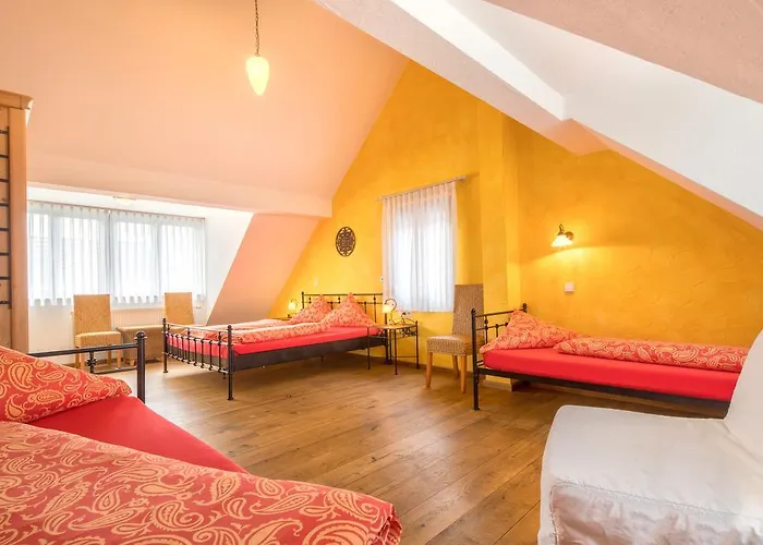 Arndt Garni Hotel 3*